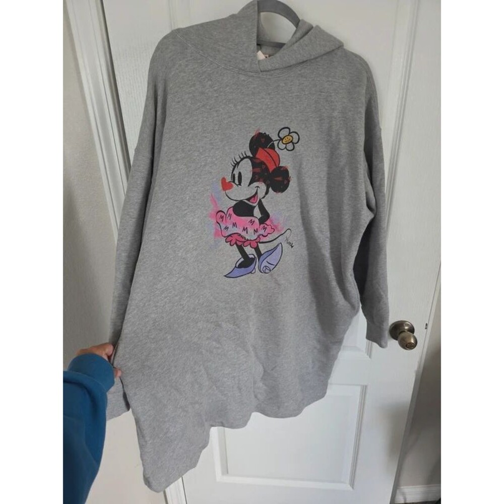 Disney x uniqlo minnie sweater dress